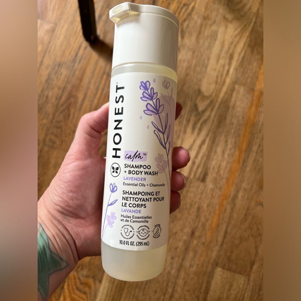 Honest Shampoo + Conditioner Bundle - Picture 3 of 5